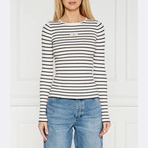 Облегающий свитер Calvin Klein, белый
Облегающий свитер Calvin Klein, белый