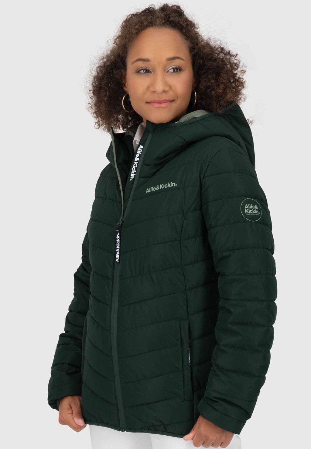 Зимняя куртка RABEAAK alife & kickin, зеленый
Зимняя куртка RABEAAK alife & kickin, зеленый