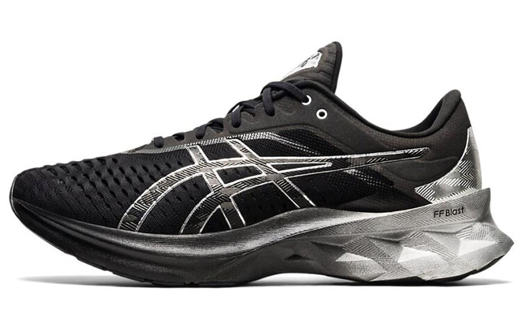 Мужские кроссовки Asics Novablast
Мужские кроссовки Asics Novablast
