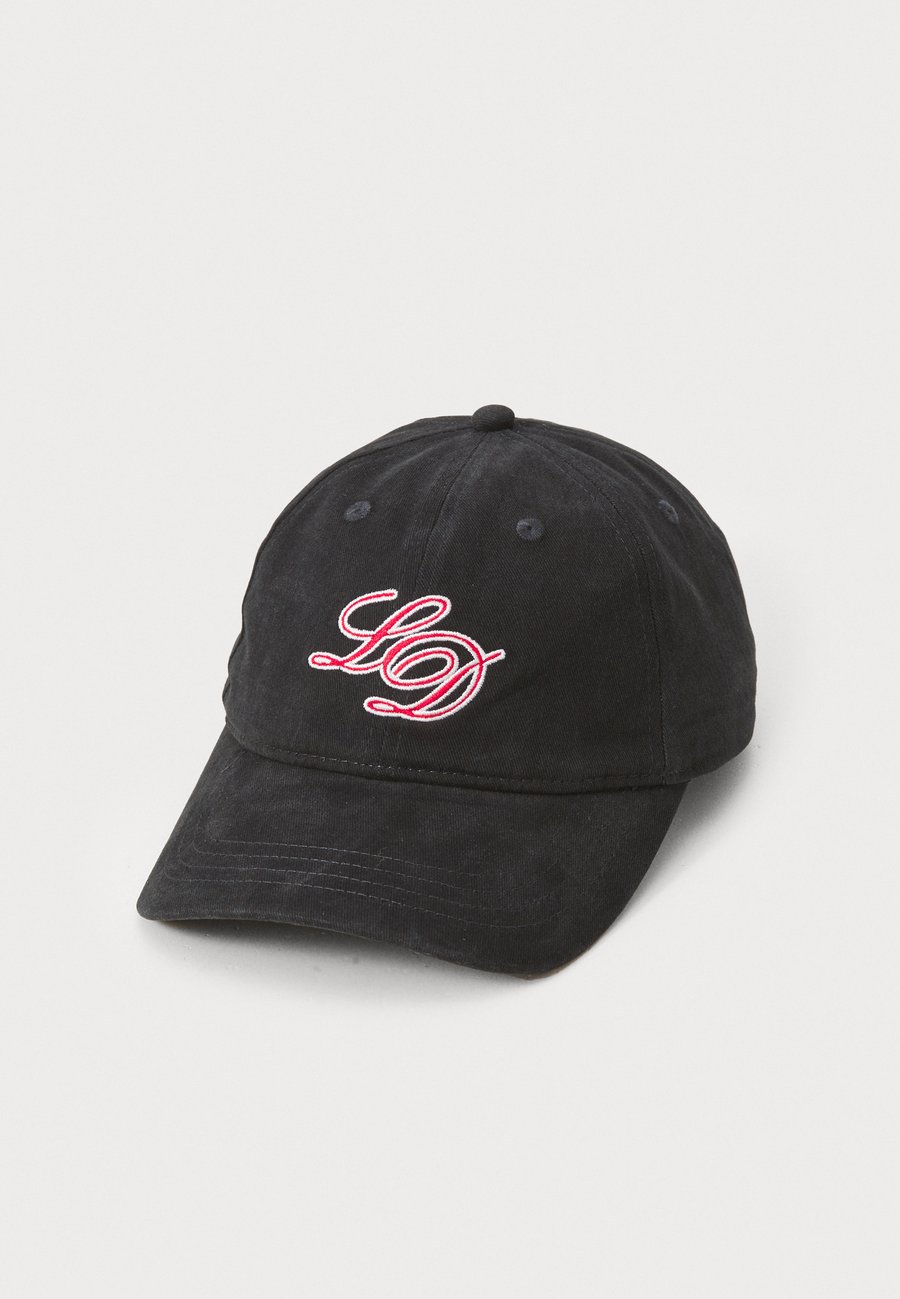 Бейсболка Les Deux DAD , Dark Navy/Dark Blue
Бейсболка Les Deux DAD , Dark Navy/Dark Blue