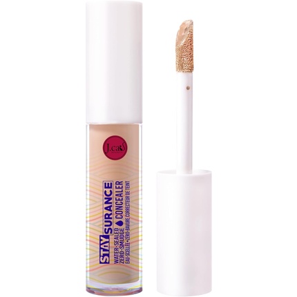 Водостойкий консилер Staysurance Zero-Smudge Concealer от темных кругов J.Cat Beauty 
Водостойкий консилер Staysurance Zero-Smudge Concealer от темных кругов J.Cat Beauty