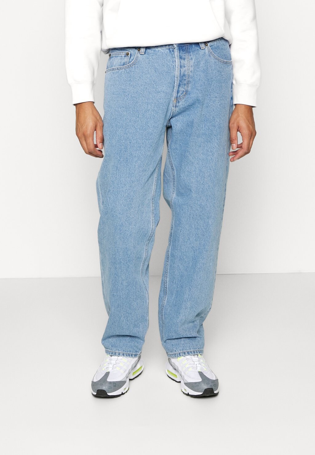 Джинсы-сигареты HARDWORK Obey Clothing, светлый индиго
Джинсы-сигареты HARDWORK Obey Clothing, светлый индиго