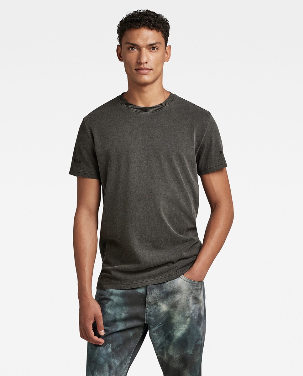 Мужская футболка Pigment Dye, прямого кроя, окрашенная пигментами. G-Star Raw, черный
Мужская футболка Pigment Dye, прямого кроя, окрашенная пигментами. G-Star Raw, черный