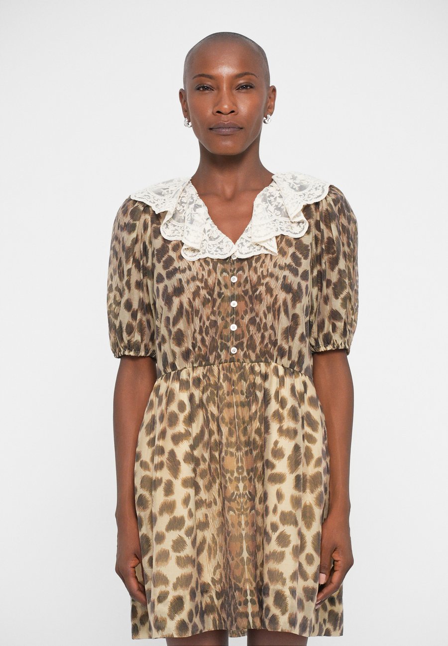 Платье Sea CLAUDE PRINT COLLARED DRESS, Cream/Multi-Coloured
Платье Sea CLAUDE PRINT COLLARED DRESS, Cream/Multi-Coloured