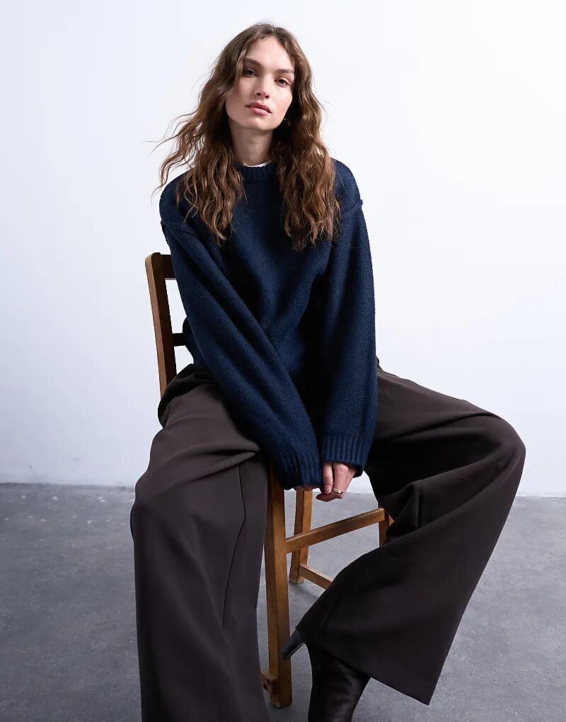 Трикотажный джемпер свободного кроя с широкими рукавами и средней линией талии от Topshop в темно-синем цвете
Трикотажный джемпер свободного кроя с широкими рукавами и средней линией талии от Topshop в темно-синем цвете