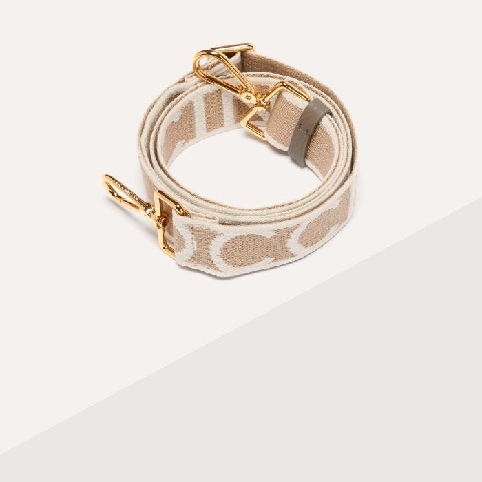 Ремень Coccinelle Logo, цвет Sand/Warm Taupe
Ремень Coccinelle Logo, цвет Sand/Warm Taupe