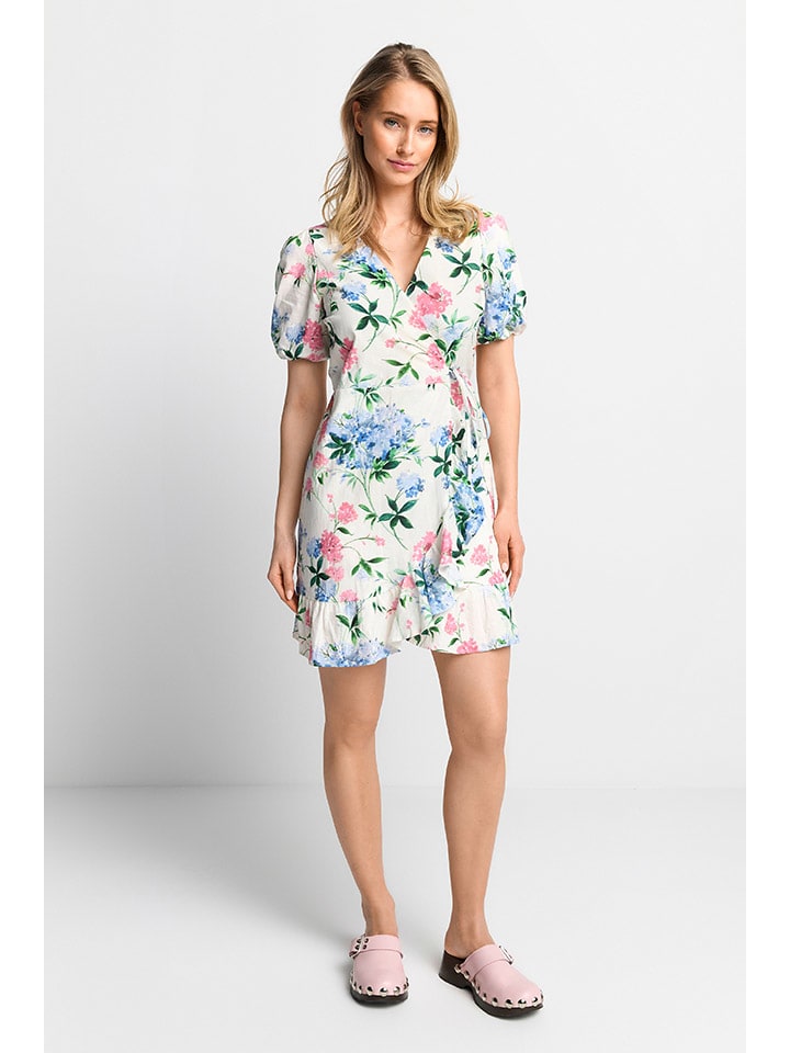 Rich & Royal Платье кремового/розового/светло-голубого цвета
Rich & Royal Платье кремового/розового/светло-голубого цвета