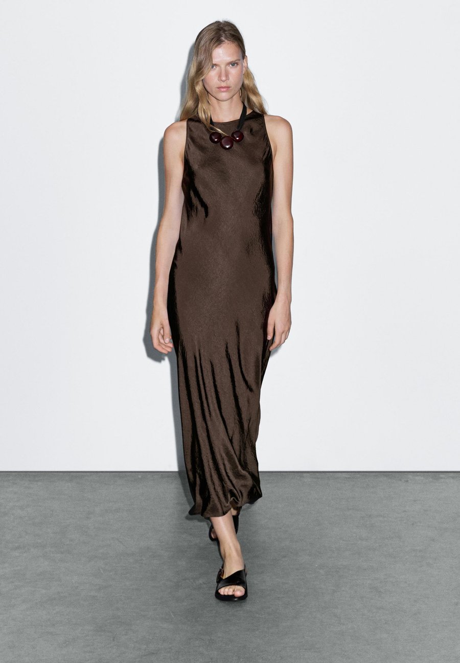 Платье Massimo Dutti LONG HALTER NECK, Mottled Dark Brown
Платье Massimo Dutti LONG HALTER NECK, Mottled Dark Brown