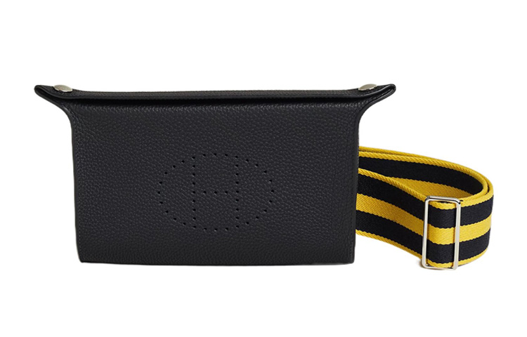 Кожаная поясная сумка Videpoches с кантованными панелями, через плечо, унисекс, черно-синяя HERMES
Кожаная поясная сумка Videpoches с кантованными панелями, через плечо, унисекс, черно-синяя HERMES