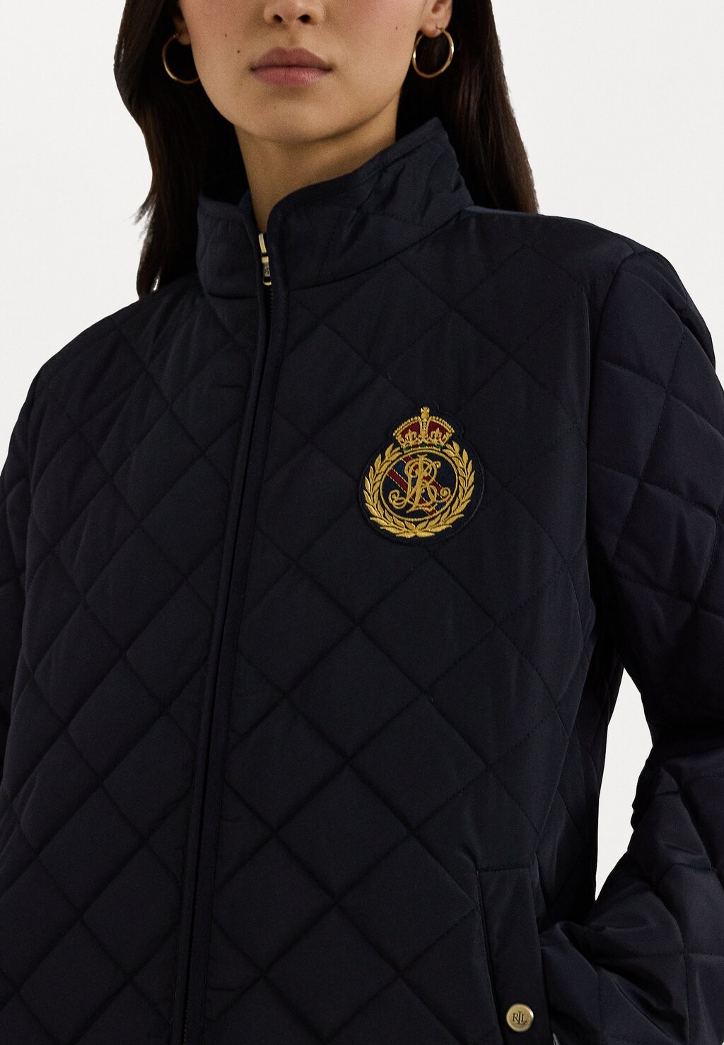 Межсезонная куртка CREST-PATCH QUILTED MOCKNECK JACKET Ralph Lauren, темно-синий
Межсезонная куртка CREST-PATCH QUILTED MOCKNECK JACKET Ralph Lauren, темно-синий