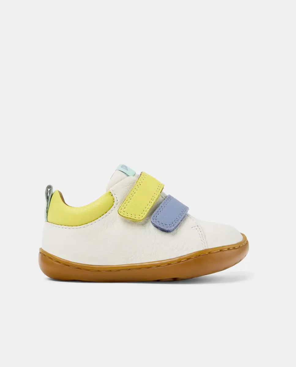 Белые детские кожаные кроссовки с клейкой застежкой Camper, белый
Белые детские кожаные кроссовки с клейкой застежкой Camper, белый