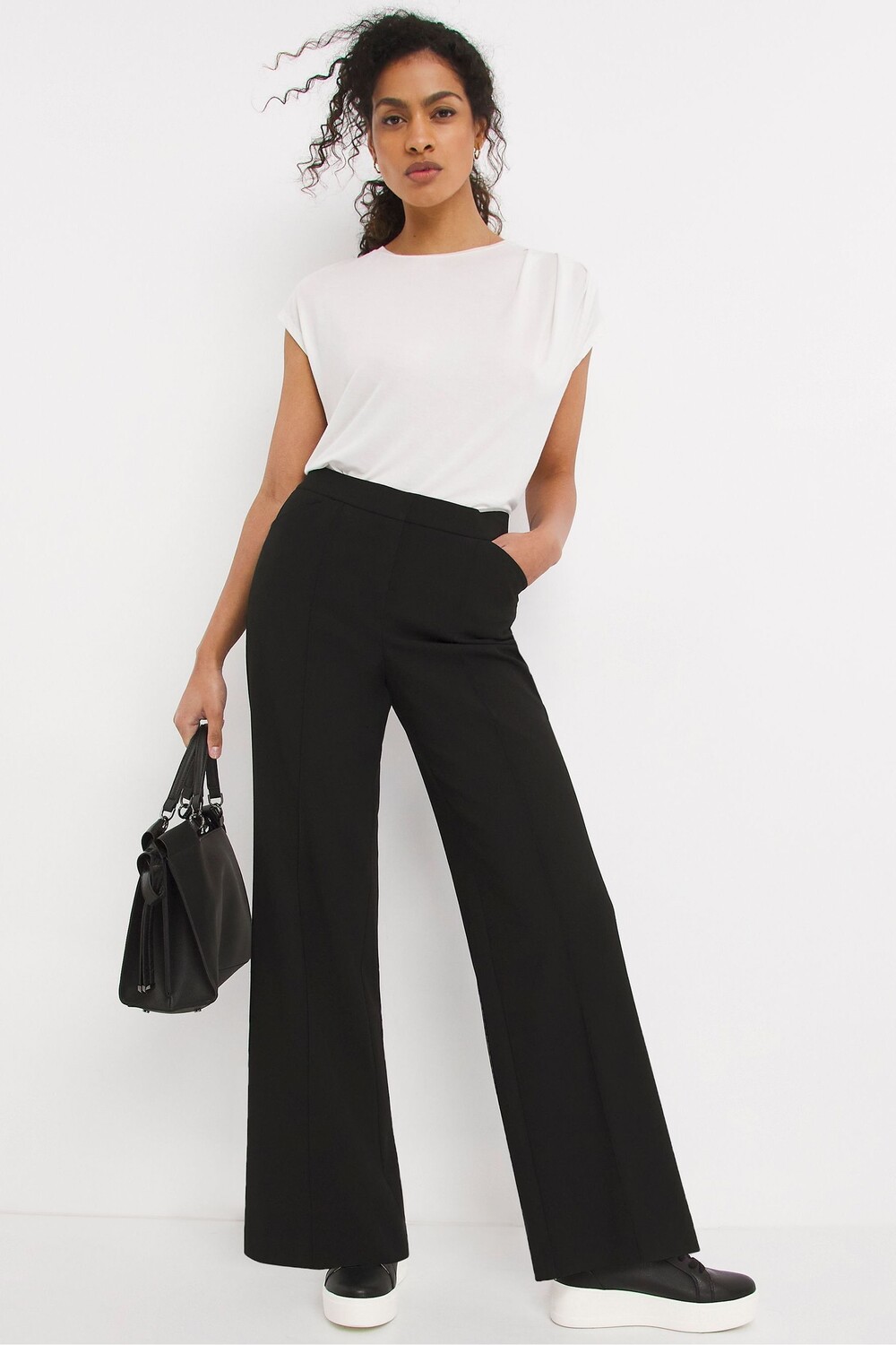 Черные брюки Magisculpt обычного кроя с широкими штанинами JD Williams, черный
Черные брюки Magisculpt обычного кроя с широкими штанинами JD Williams, черный