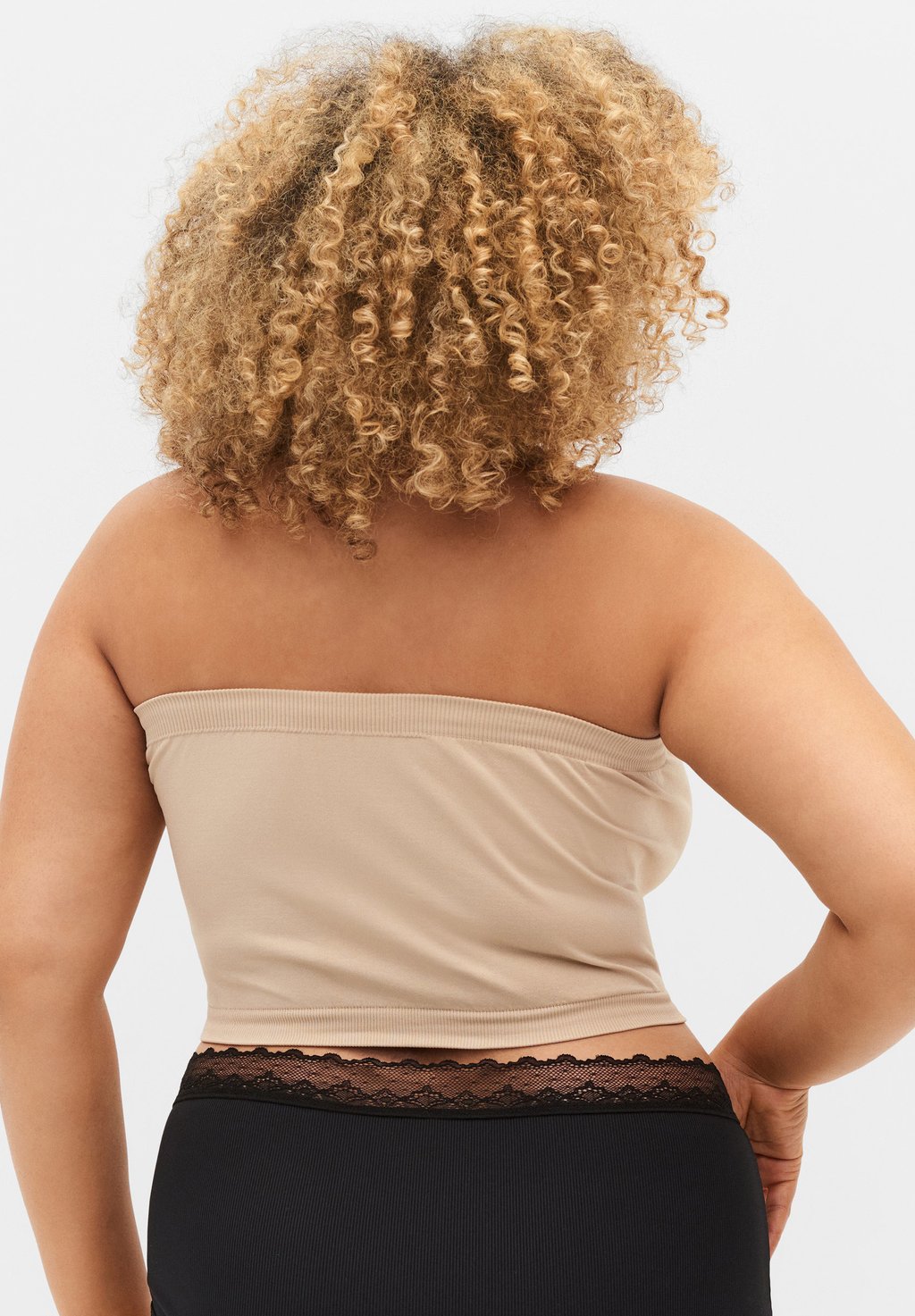 Многофункциональный бюстгальтер / Без бретелек Devoted By Zizzi, бежевый
Многофункциональный бюстгальтер / Без бретелек Devoted By Zizzi, бежевый