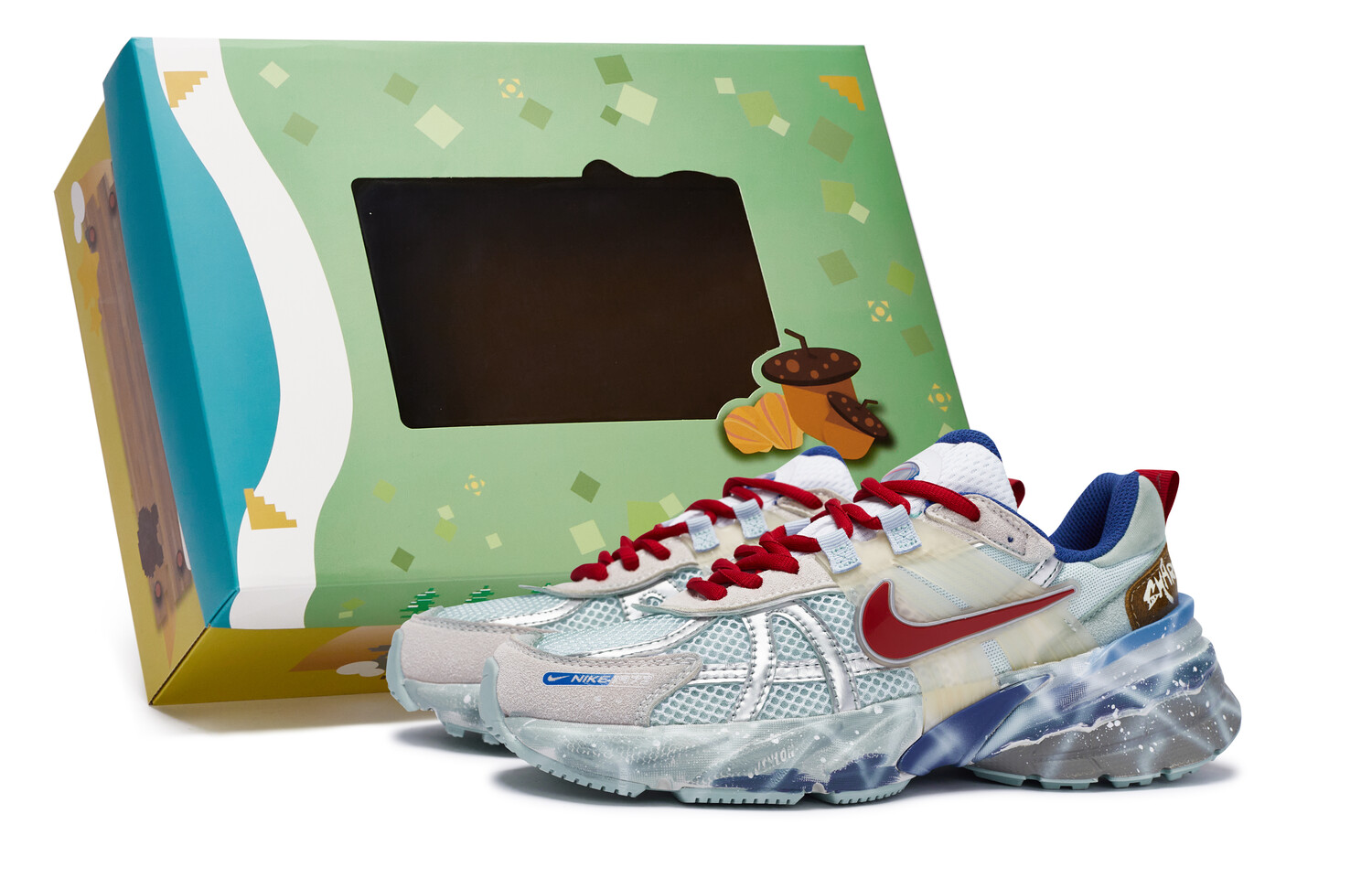 Кроссовки для бега V2K Run женские с низким верхом серый/серебряный/красный Nike
Кроссовки для бега V2K Run женские с низким верхом серый/серебряный/красный Nike