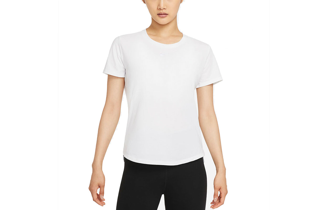 Футболка женская белая Nike
Футболка женская белая Nike