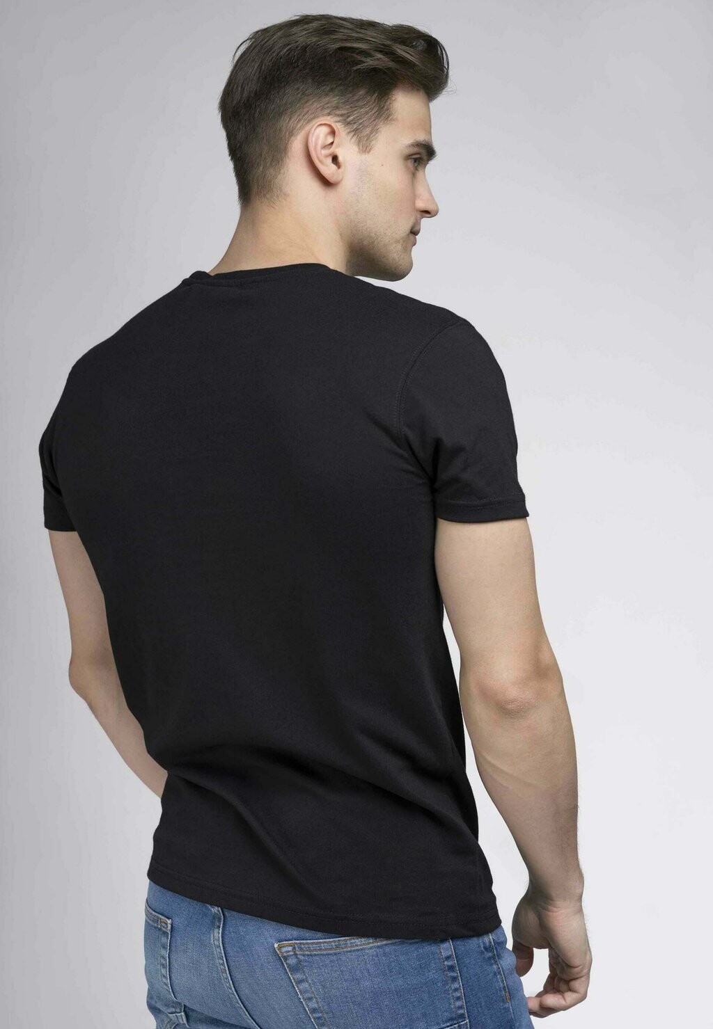 Футболка с принтом ONE TONE Lonsdale, черный
Футболка с принтом ONE TONE Lonsdale, черный