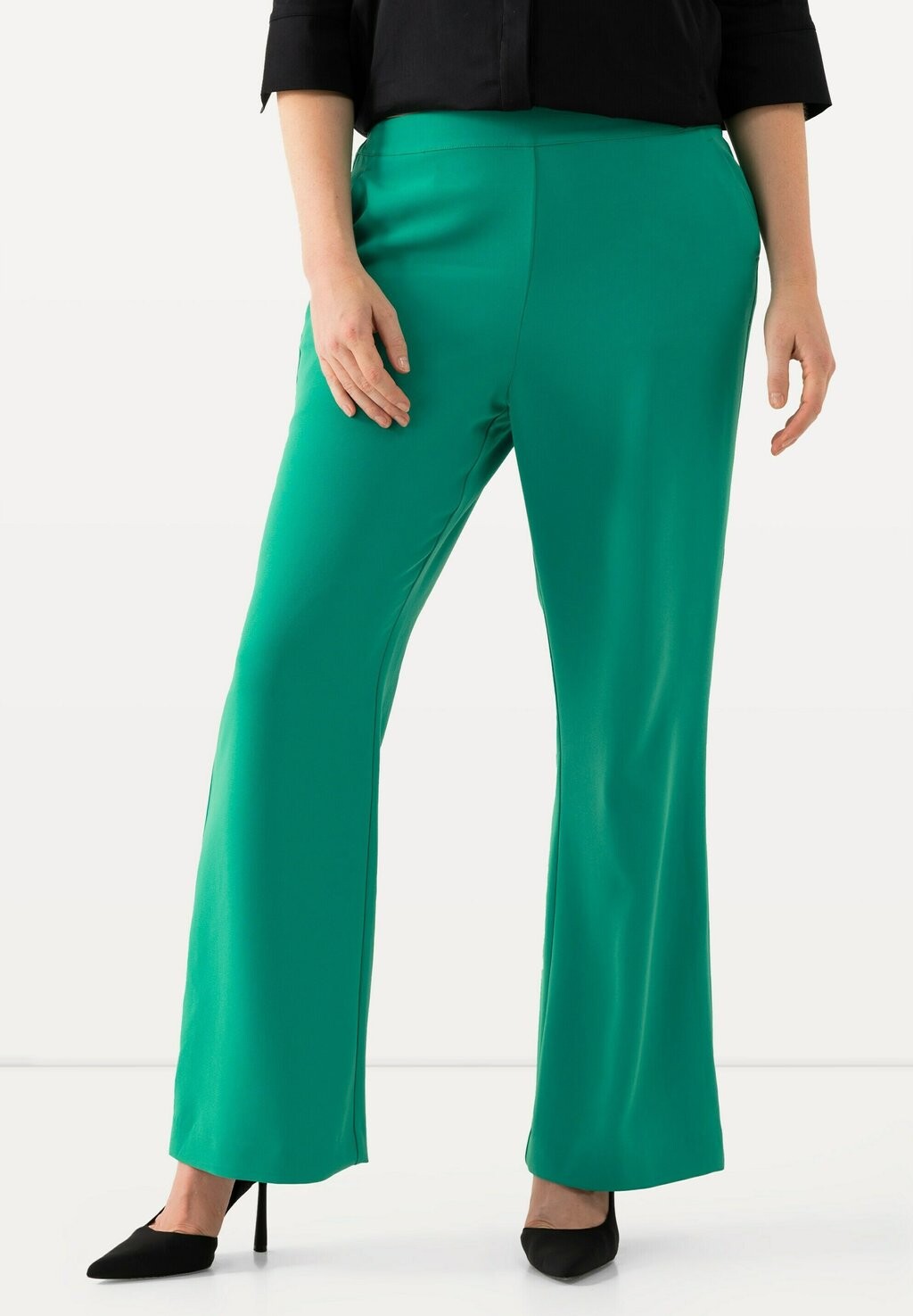 Брюки WEITES GERADES BEIN ELASTIKBUND Ulla Popken, зеленый
Брюки WEITES GERADES BEIN ELASTIKBUND Ulla Popken, зеленый