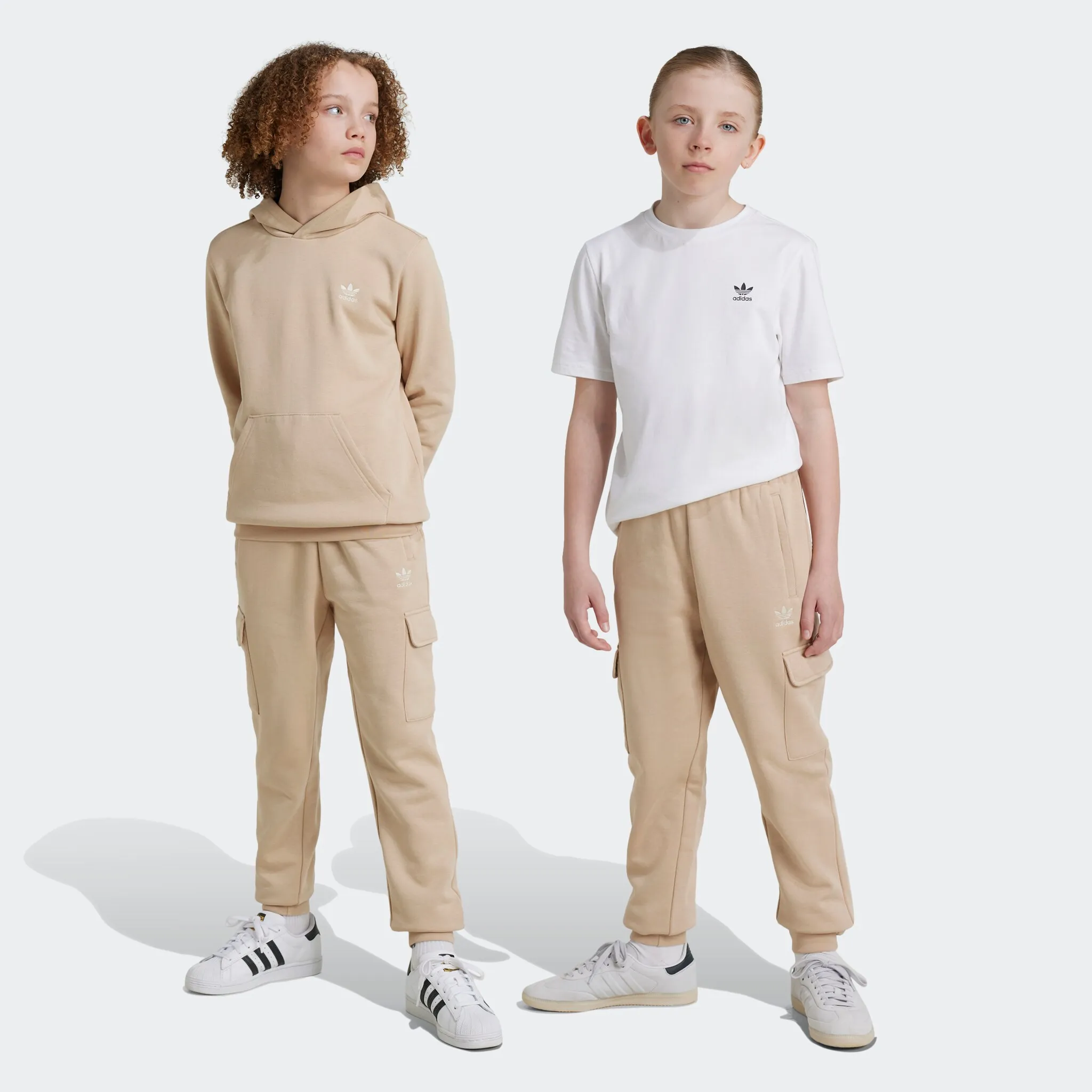 Спортивные брюки adidas Originals «FLEECE CARGO P», (1 шт.), цвет Magic Beige
Спортивные брюки adidas Originals «FLEECE CARGO P», (1 шт.), цвет Magic Beige