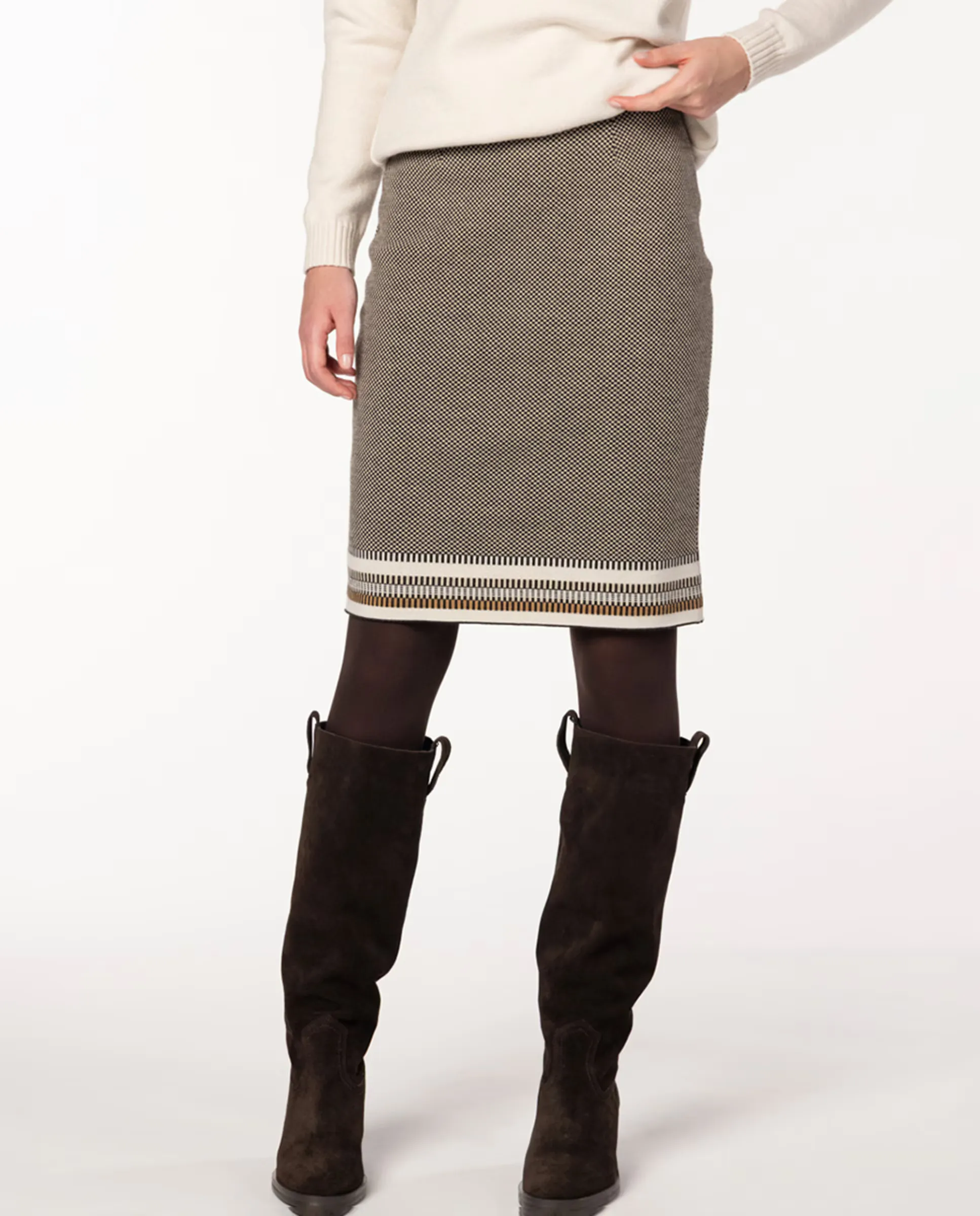 Юбка из джерси с жаккардовым геометрическим узором и каймой по низу Naulover, коричневый 
Юбка из джерси с жаккардовым геометрическим узором и каймой по низу Naulover, коричневый