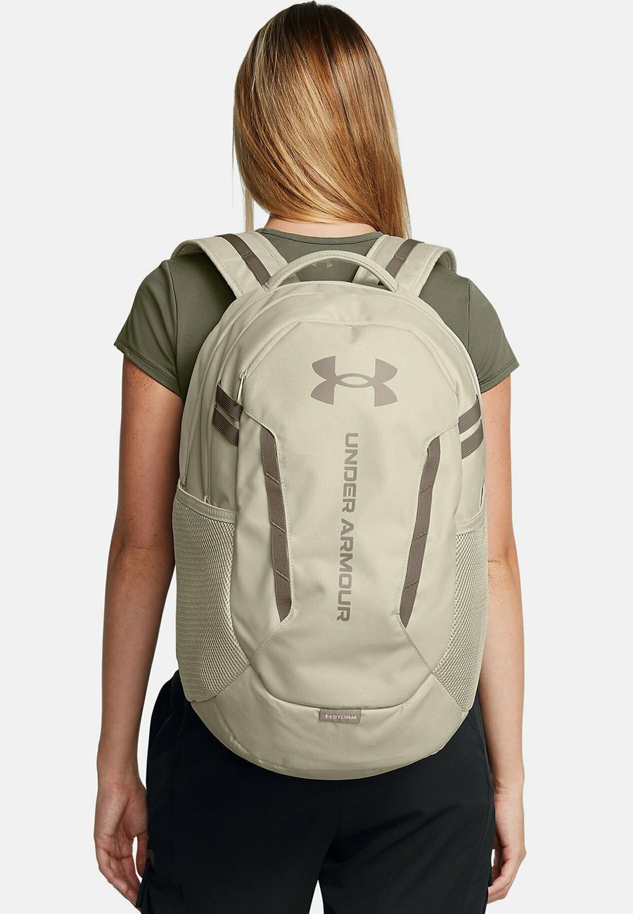 Рюкзак Under Armour Rucksack, Khaki Base/Brown
Рюкзак Under Armour Rucksack, Khaki Base/Brown