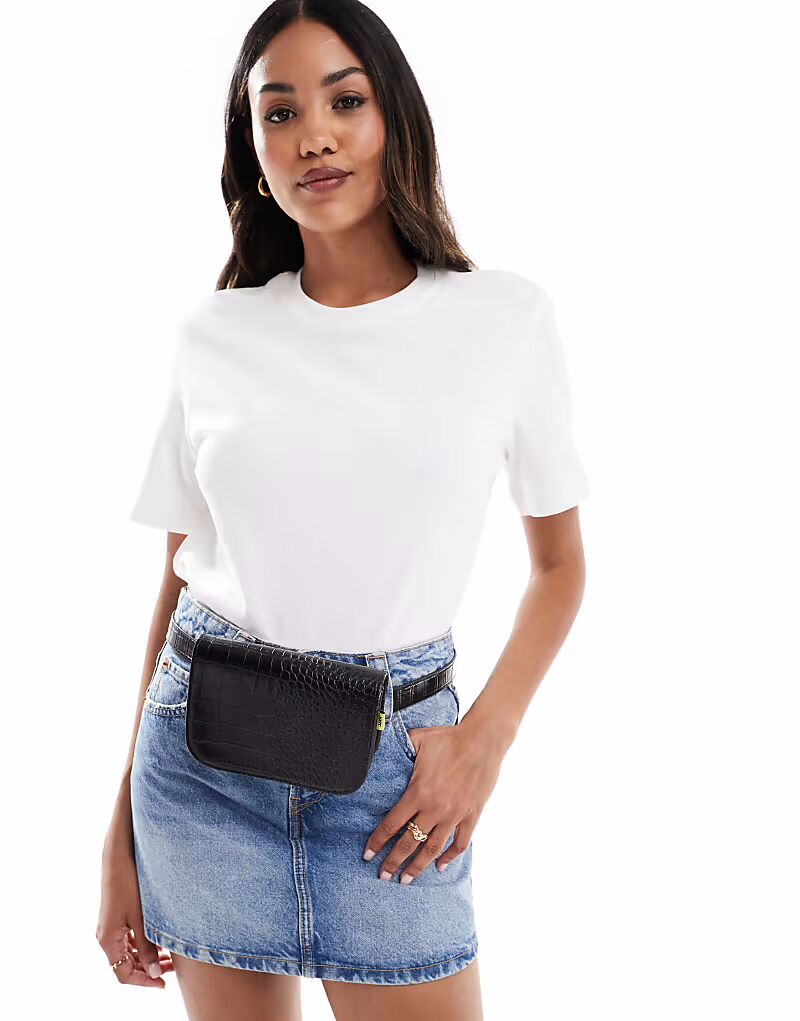 Поясная сумка JJXX из крокодиловой кожи черного цвета
Поясная сумка JJXX из крокодиловой кожи черного цвета