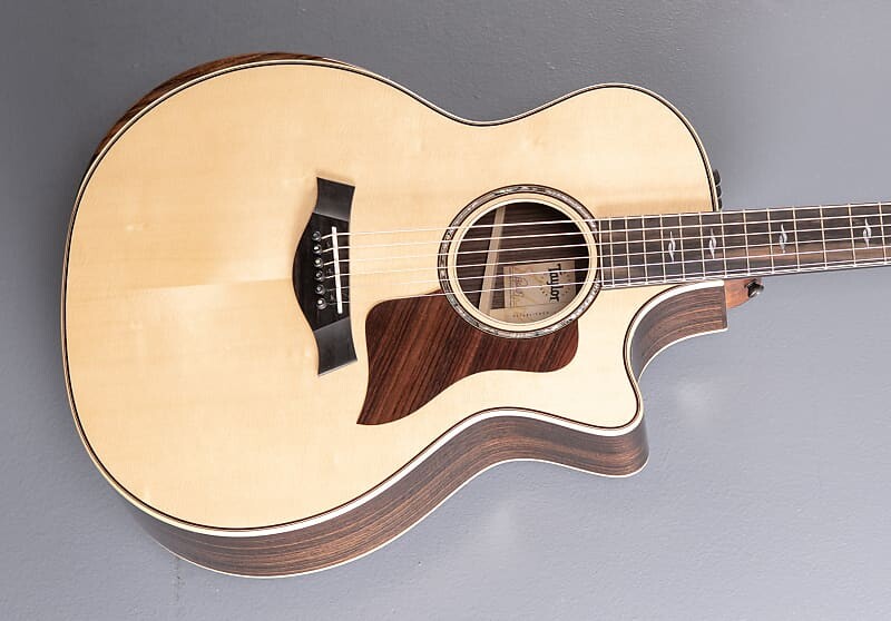 Акустическая гитара Taylor 814CE
Акустическая гитара Taylor 814CE