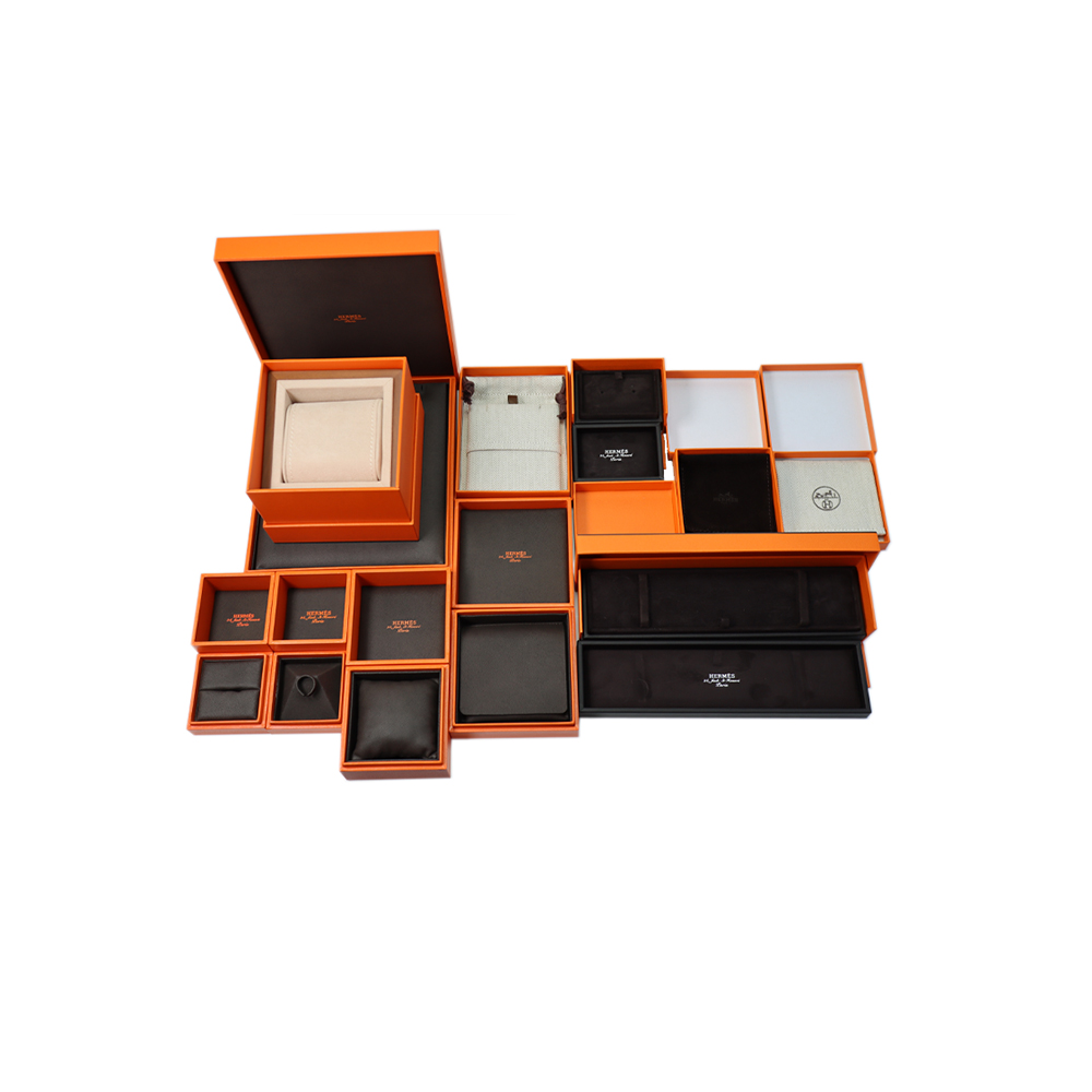 HERMES Белое золото кольца женские silver
HERMES Белое золото кольца женские silver