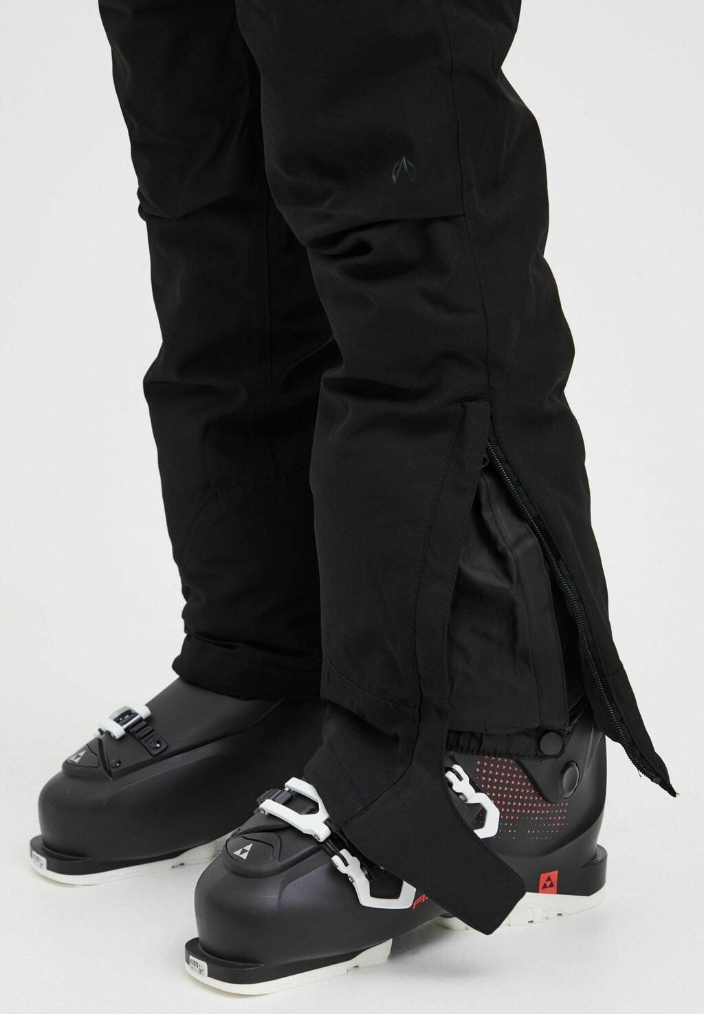 Брюки NORTH BEND NBHILDI W W-PRO 8.000 WITH WATERPROOF COATING North Bend, черный
Брюки NORTH BEND NBHILDI W W-PRO 8.000 WITH WATERPROOF COATING North Bend, черный