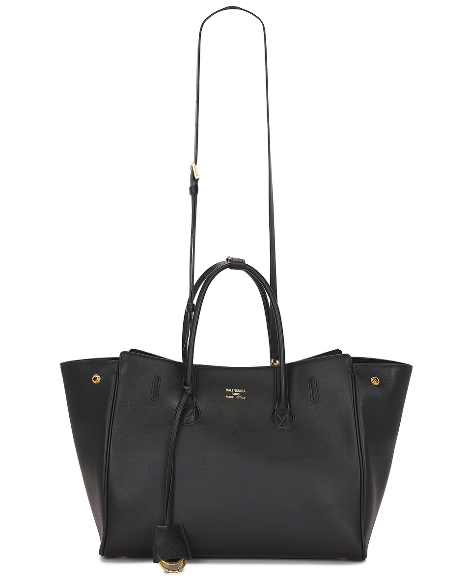 Hampton Small Carry All Сумка Balenciaga, Black
Hampton Small Carry All Сумка Balenciaga, Black