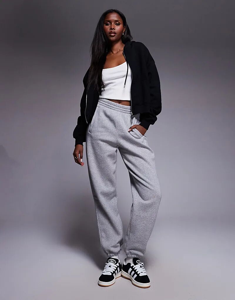 Джоггеры Adidas Originals Trefoil Essential серого цвета
Джоггеры Adidas Originals Trefoil Essential серого цвета