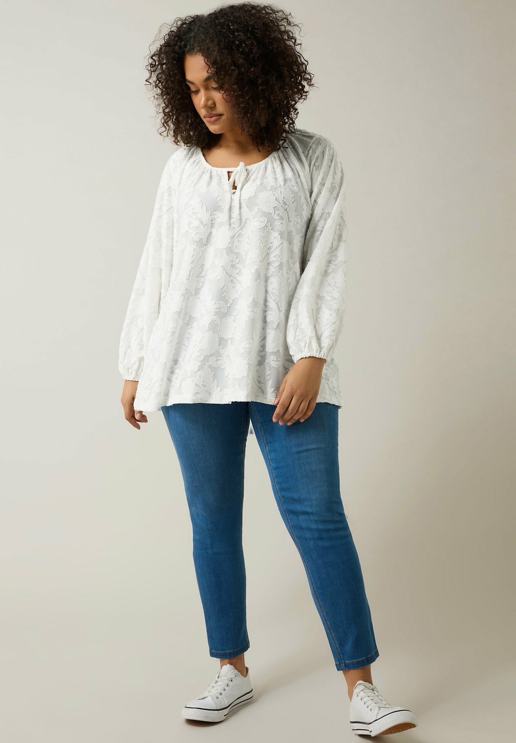 Блуза Evans, кремовый
Блуза Evans, кремовый