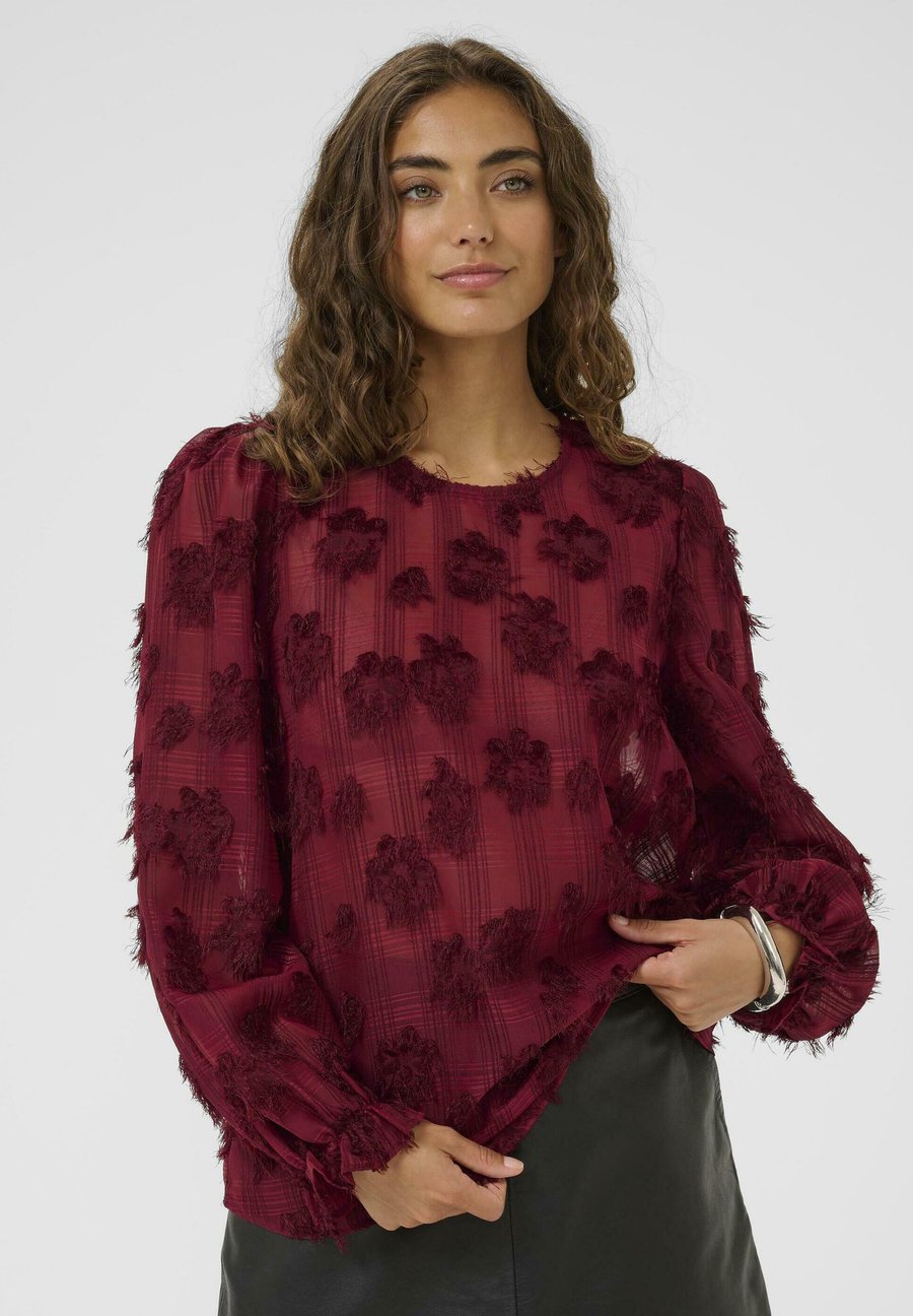 Блуза Culture CUbeannie Blouse, Zinfandel/Dark Red
Блуза Culture CUbeannie Blouse, Zinfandel/Dark Red