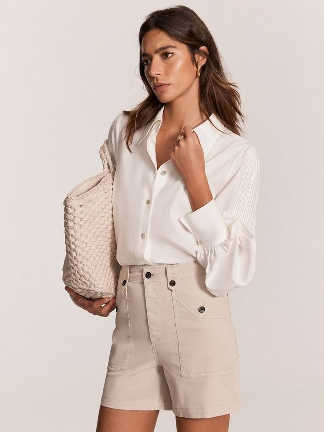 Шорты чино с пуговицами Mint Velvet, Beige
Шорты чино с пуговицами Mint Velvet, Beige