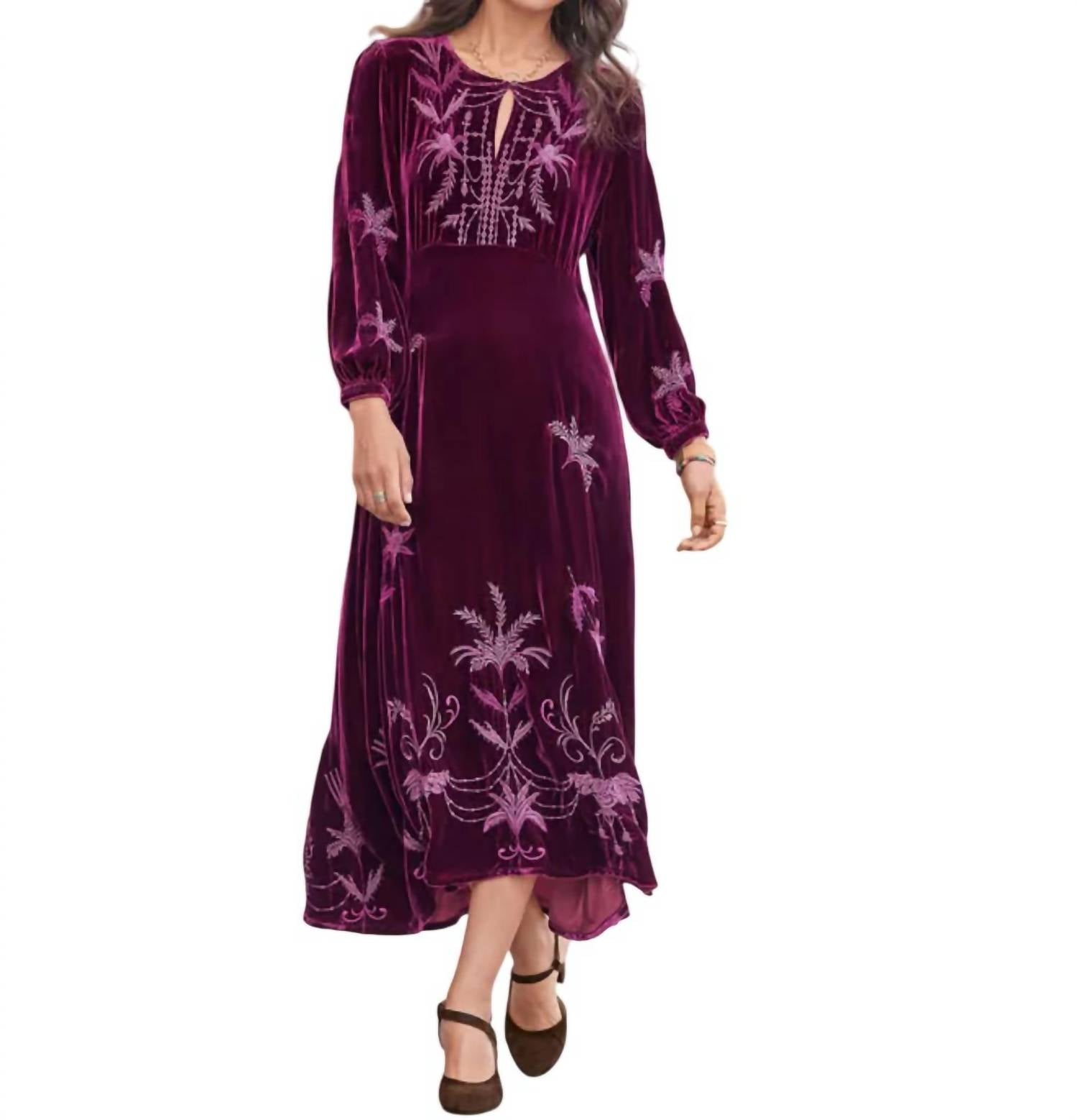 Пальмира Платье из шелкового бархата в фиолетовом цвете Johnny Was
Пальмира Платье из шелкового бархата в фиолетовом цвете Johnny Was