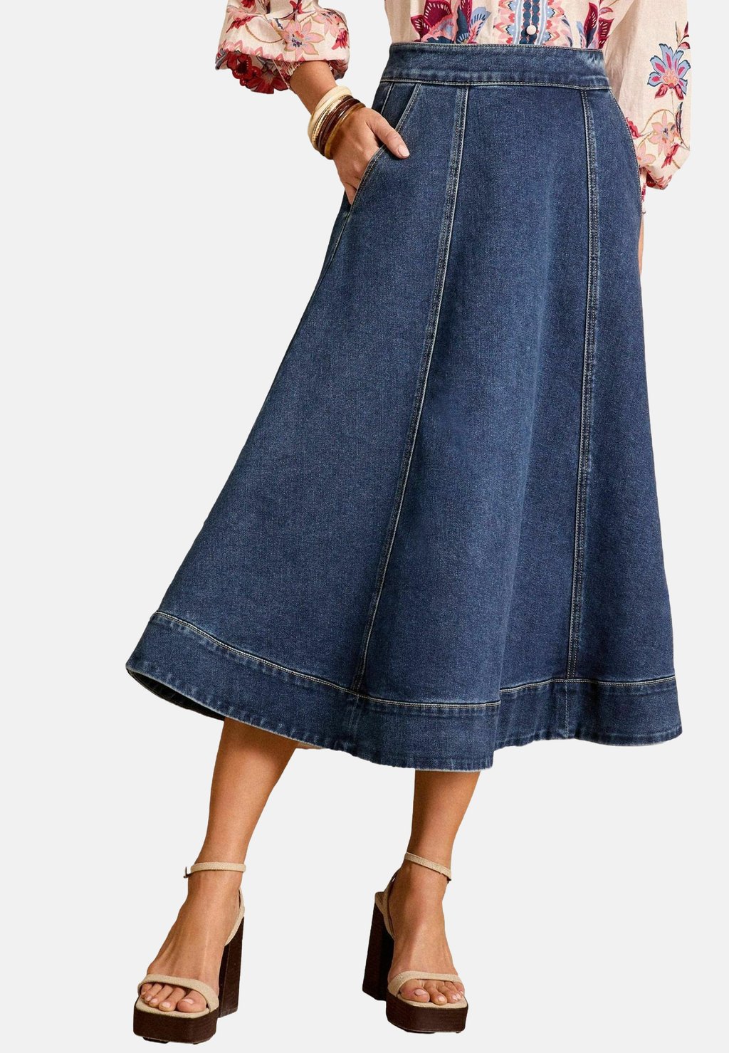 Юбка-колокол Gonna di jeans Love & Roses, синий
Юбка-колокол Gonna di jeans Love & Roses, синий