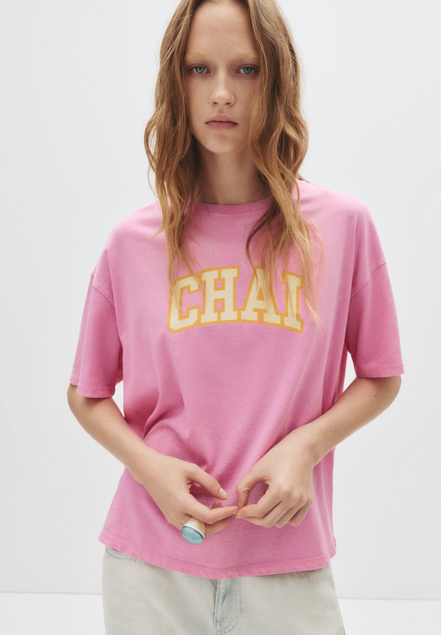Футболка PULL&BEAR CHAI, Pink
Футболка PULL&BEAR CHAI, Pink