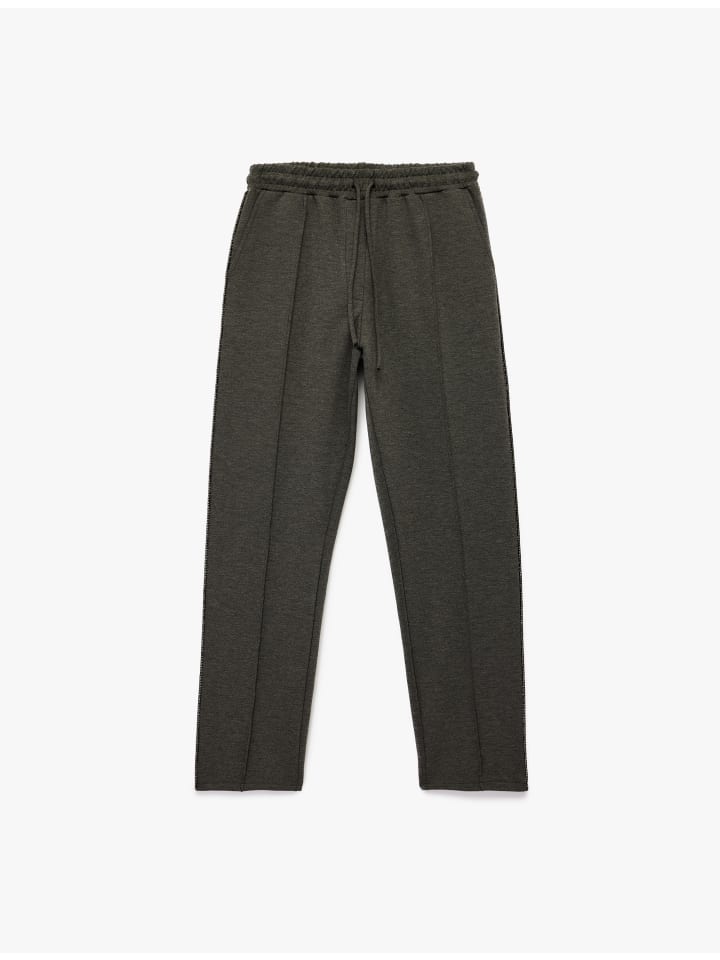 Брюки антрацитового цвета KOTON
Брюки антрацитового цвета KOTON