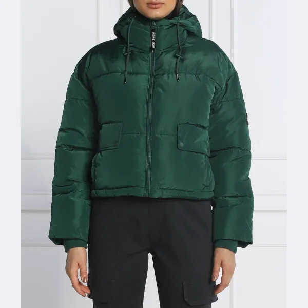 Куртка Amandine классического кроя Pepe Jeans London, зеленый
Куртка Amandine классического кроя Pepe Jeans London, зеленый