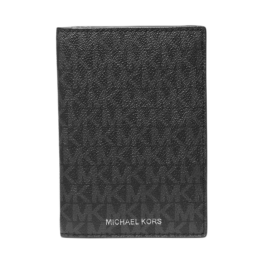 MICHAEL KORS Чехол для паспорта из лакированного холста мужской черный
MICHAEL KORS Чехол для паспорта из лакированного холста мужской черный