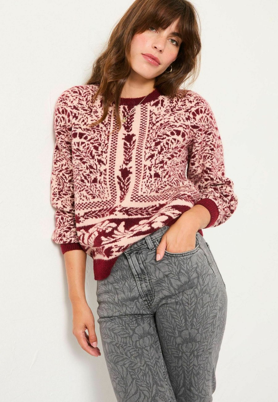 Джемпер FatFace REGULAR FIT-FLORAL BOUQUET CREW NECK , Burgundy Red/Red
Джемпер FatFace REGULAR FIT-FLORAL BOUQUET CREW NECK , Burgundy Red/Red