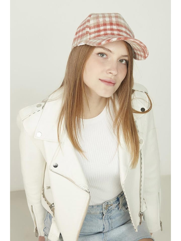 Бейсболка Shaka Cap, цвет Beige/Koralle
Бейсболка Shaka Cap, цвет Beige/Koralle