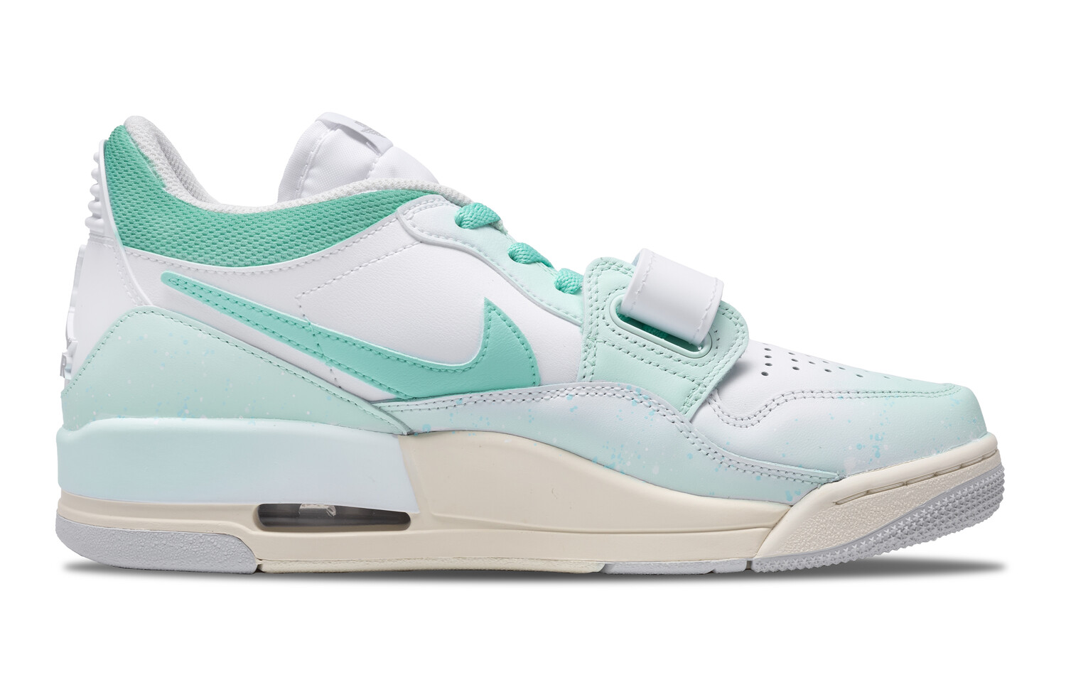 Кроссовки Jordan Legacy 312 Vintage Basketball Shoes Men Low-top Mint Green/white, мятно-зеленый
Кроссовки Jordan Legacy 312 Vintage Basketball Shoes Men Low-top Mint Green/white, мятно-зеленый