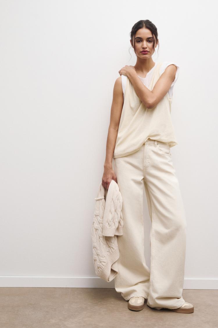 Джинсы с высокой талией и широкими штанинами Pull And Bear, экрю
Джинсы с высокой талией и широкими штанинами Pull And Bear, экрю