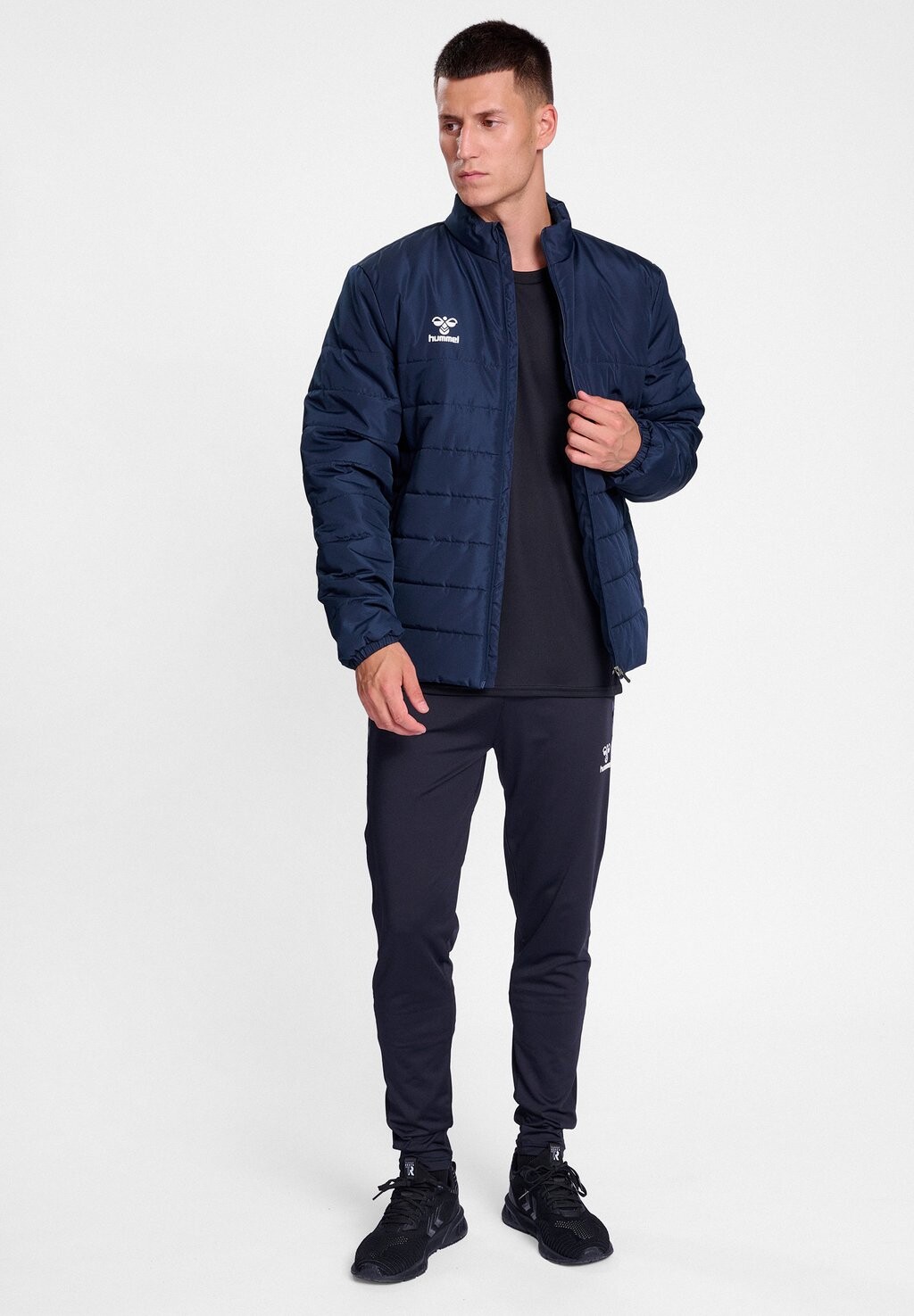 Зимняя куртка ESSENTIAL BENCH Hummel, цвет marine, Синий, Зимняя куртка ESSENTIAL BENCH Hummel, цвет marine
Зимняя куртка ESSENTIAL BENCH Hummel, цвет marine, Синий, Зимняя куртка ESSENTIAL BENCH Hummel, цвет marine