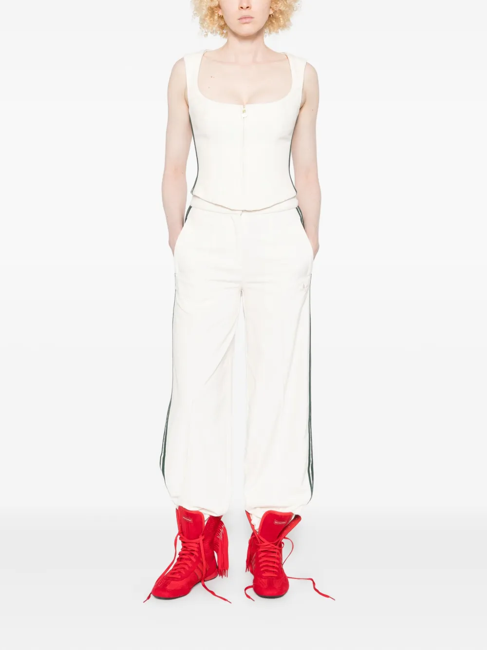 Брюки с боковыми лампасами adidas, белый
Брюки с боковыми лампасами adidas, белый