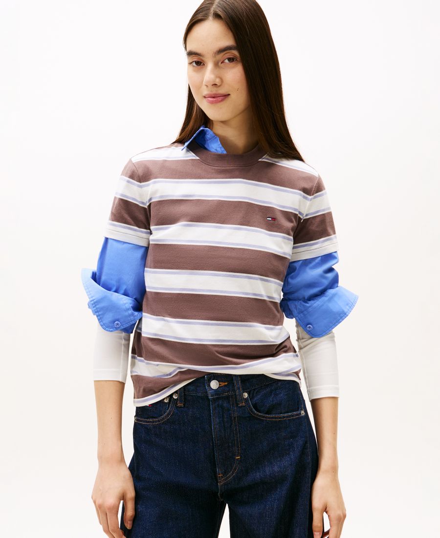 Женская футболка с круглым вырезом и изображением флага Tommy Jeans, Black Walnut / Multi Stripe, Черный, Женская футболка с круглым вырезом и изображением флага Tommy Jeans, Black Walnut / Multi Stripe
Женская футболка с круглым вырезом и изображением флага Tommy Jeans, Black Walnut / Multi Stripe, Черный, Женская футболка с круглым вырезом и изображением флага Tommy Jeans, Black Walnut / Multi Stripe