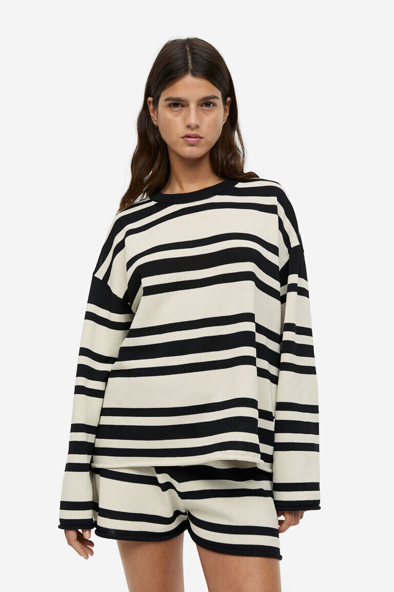 Шорты тонкой вязки H&M, бежевый
Шорты тонкой вязки H&M, бежевый