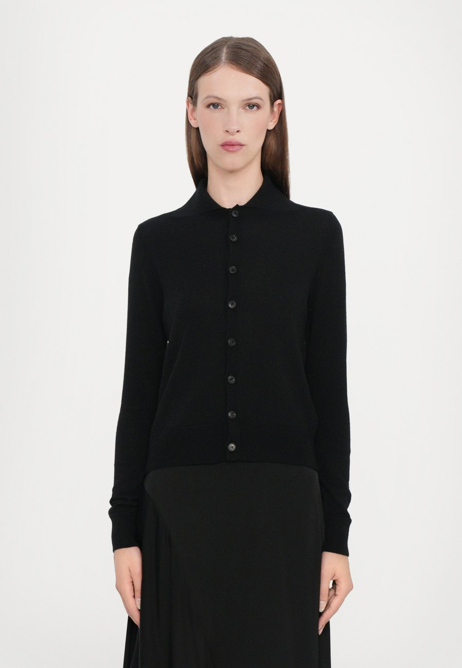 Кардиган MM6 Maison Margiela Cardigan, Black
Кардиган MM6 Maison Margiela Cardigan, Black