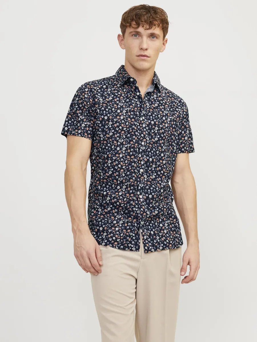 Рубашка с короткими рукавами Jack & Jones "JPRBLASUMMER PRINT SHIRT S/S SS24 SN", цвет Night Sky
Рубашка с короткими рукавами Jack & Jones "JPRBLASUMMER PRINT SHIRT S/S SS24 SN", цвет Night Sky