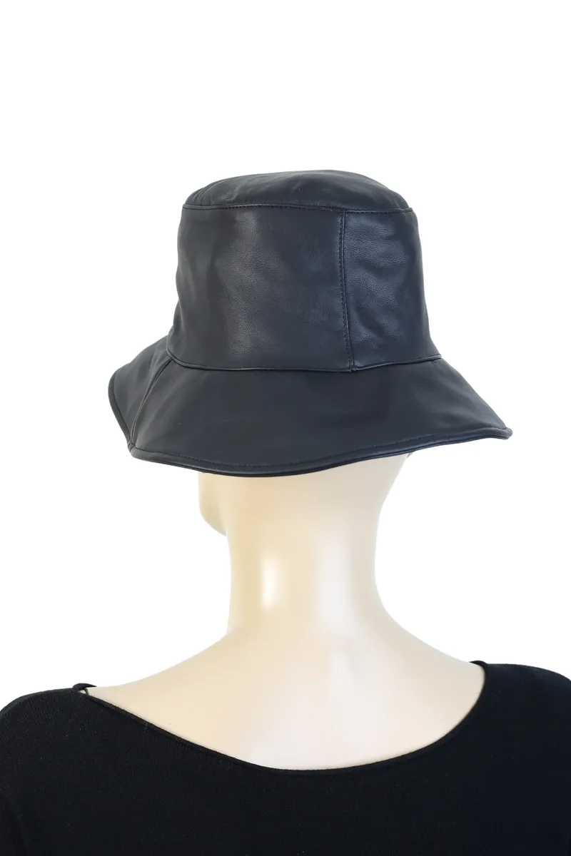 Шляпа-ведро COLLEZIONE ALESSANDRO "Bella" (1 шт.), из мягкой искусственной кожи, черный
Шляпа-ведро COLLEZIONE ALESSANDRO "Bella" (1 шт.), из мягкой искусственной кожи, черный